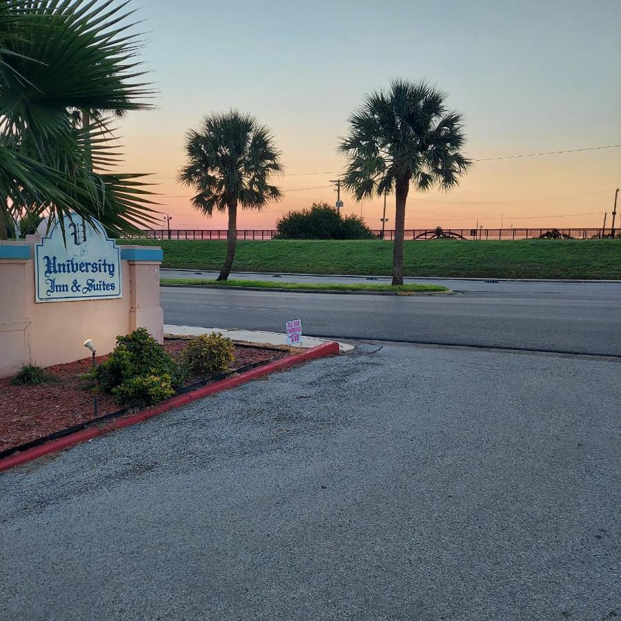 University Inn & Suites براونزفيل المظهر الخارجي الصورة